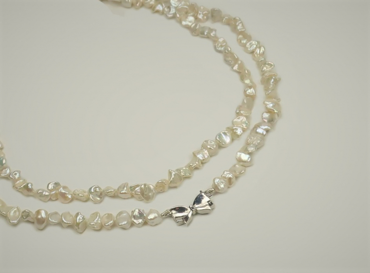 Keshi-Perlenkette mit Zierschleifen -Verschluss, 46cm